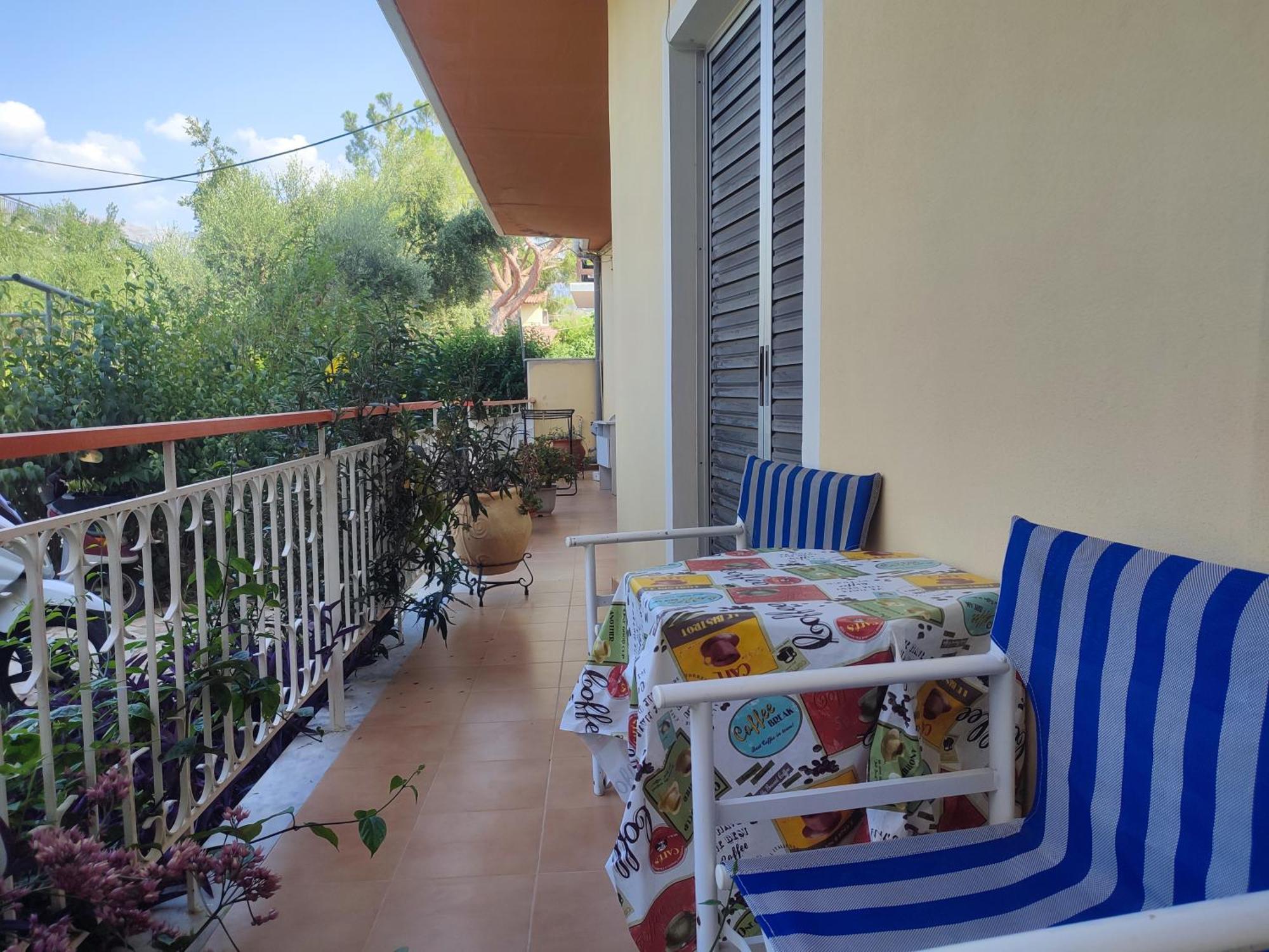 Mema'S Tranquil Studio In Patra - Free Parking Eksteriør billede